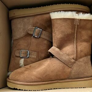 Women’s Chestnut/ Brown Kirkland Signature Shearling Buckle Boot Size 9